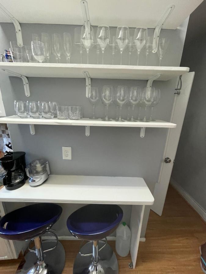 In A 2 Bedrooms Apt. 10 Minutes To Time Square! Homestay West New York